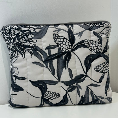 Laptop Sleeve; Shade