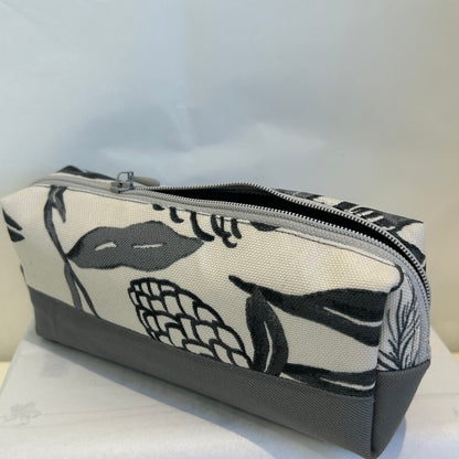 Chunky pencil case: Shade