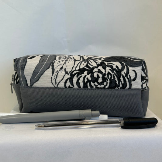 Chunky pencil case: Shade